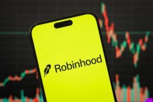 robinhood-chain-slowdown-spreads-from-fees-to-trading-as-transactions-fall-more-than-40%