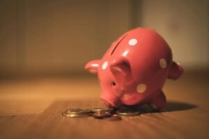 banks-could-slow-stablecoin-growth-by-paying-savers-more,-bis-paper-finds