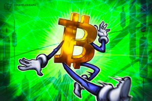 bitcoin-etfs-add-$137m,-pushing-october-back-into-the-green